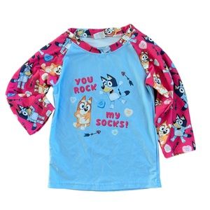 Girls Bluey pajama Top 3T Shirt long sleeve 
Size 3t
Great condition
